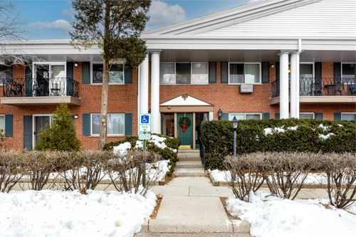 unit-207-602 E Algonquin Rd, Arlington Heights, IL, 60005-4358 | Card Image