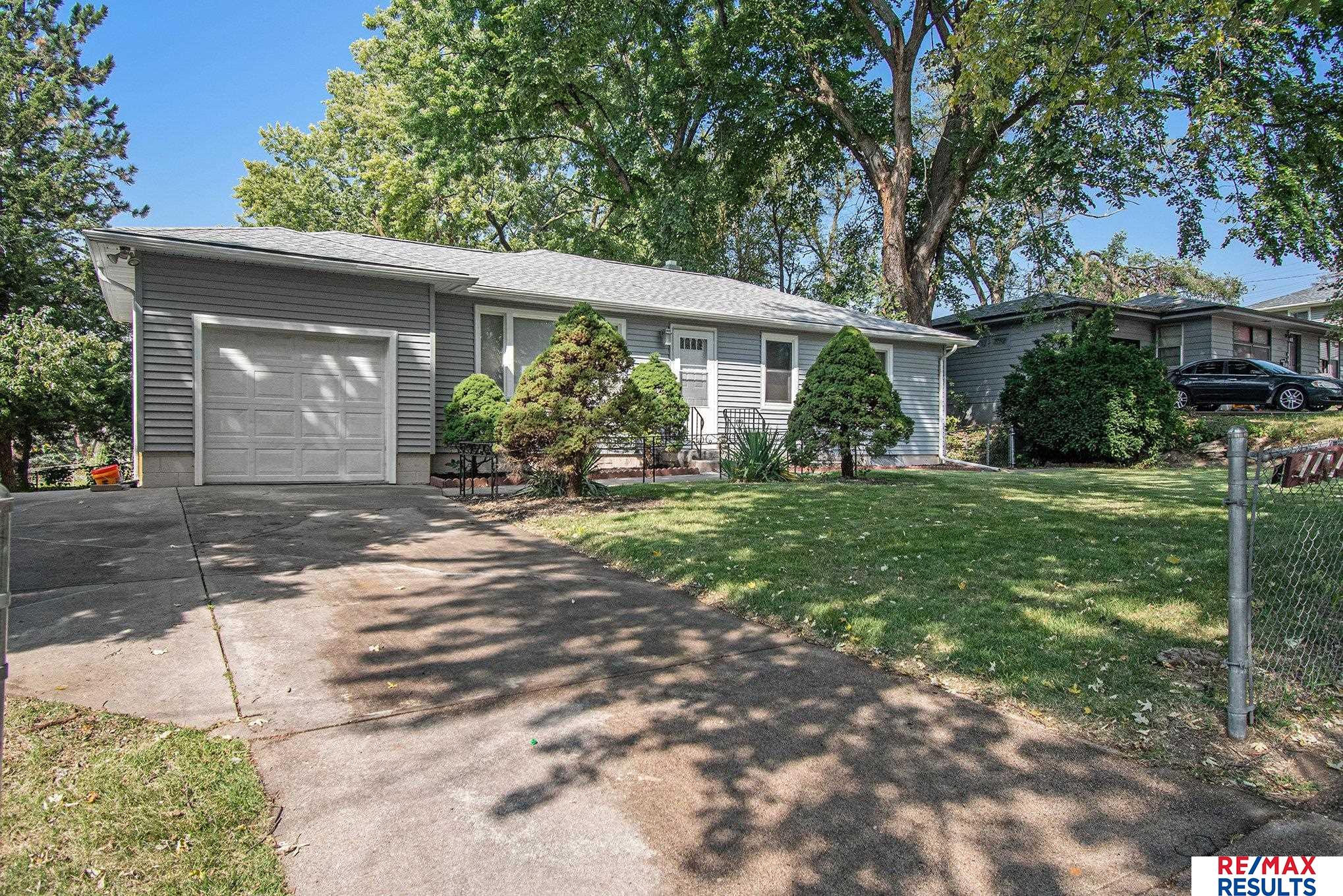56th St, Omaha, NE 68104