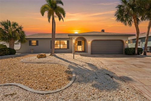 921 Birdie Way, APOLLO BEACH, FL, 33572-2711 | Card Image