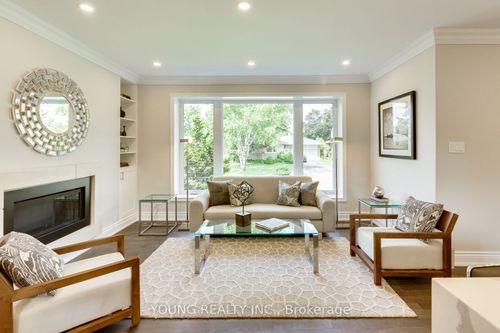 21 Bathford Cres, North York, ON, M2J2S3 | Card Image