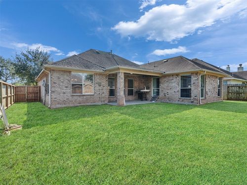 2306 Diamond Springs Dr, Pearland, TX, 77584-7871 | Card Image