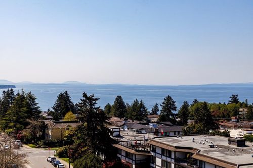 205-1480 Foster St, White Rock, BC, V4B3X7 | Card Image