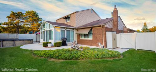 40703 Olympia Drive Drive, Sterling Heights, MI, 48313 | Card Image