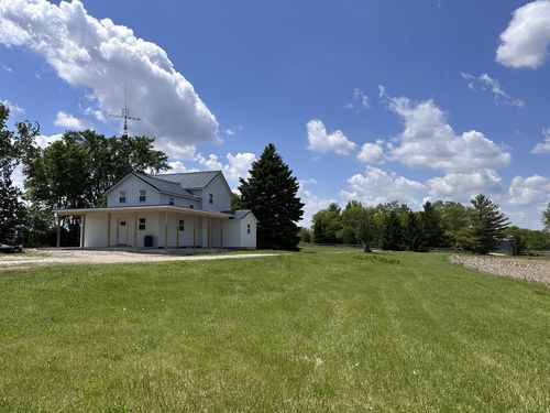 2452 E 350th Rd, Oglesby, IL, 61348-9666 | Card Image