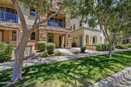 1673 E Dogwood Ln, Gilbert, AZ, 85295-6041 | Card Image