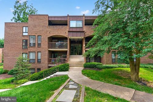 233-11232 Chestnut Grove Sq, RESTON, VA, 20190-5135 | Card Image