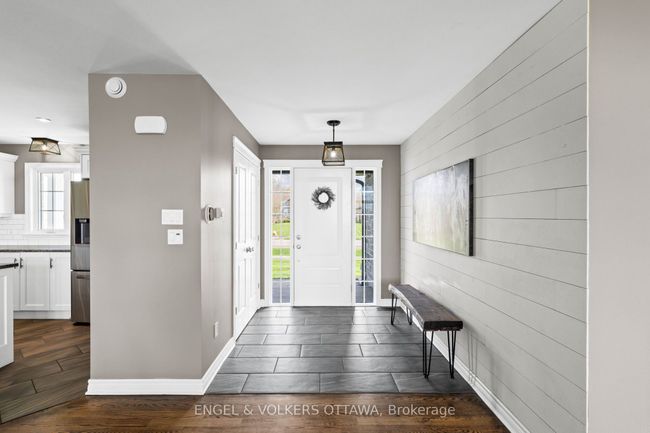 5567 Lombardy Dr, House other with 4 bedrooms, 3 bathrooms and 10 parking in Osgoode ON | Image 4