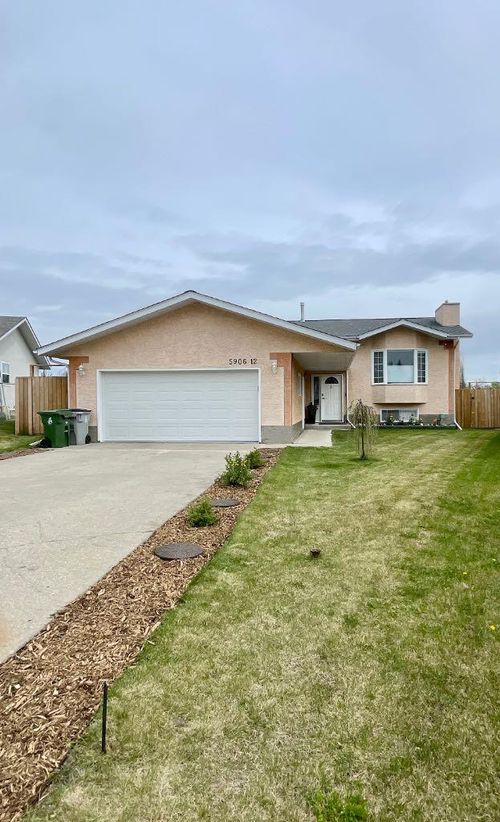 5906 12 Ave, Edson, AB, T7E1J1 | Card Image