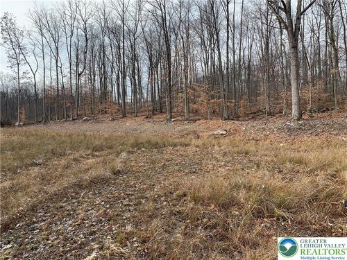 470 Persimmon Lane, Upper Mt Bethel Twp, PA, 18343 | Card Image