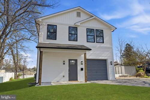 5 Vineyard Rd, LEVITTOWN, PA, 19057-4206 | Card Image