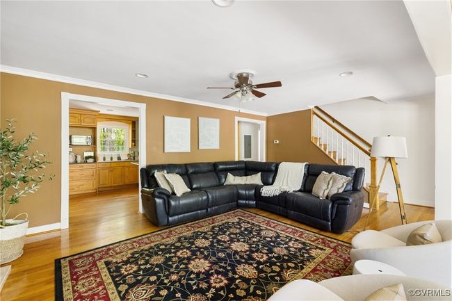 Living room looking toward to the kitchen | Image 8