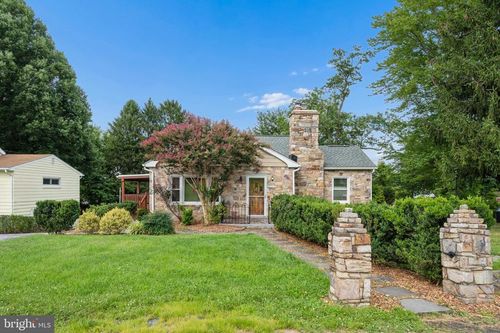 8995 Hamburg Rd, FREDERICK, MD, 21702-2360 | Card Image