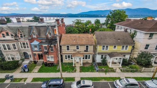 492 Liberty St, Newburgh, NY, 12550-3530 | Card Image