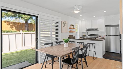 76 Dockside Circle, San Rafael, CA, 94903 | Card Image