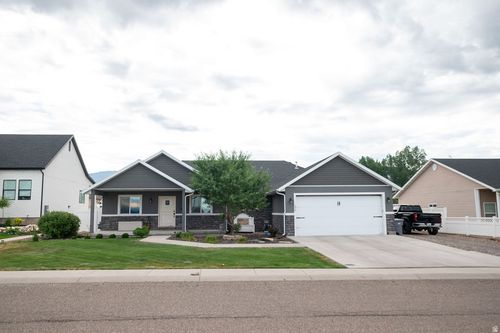 490 N 1000 E, Beaver, UT, 84713-7964 | Card Image