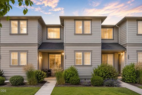 2547 Ne Purcell Blvd, Bend, OR, 97701-6085 | Card Image