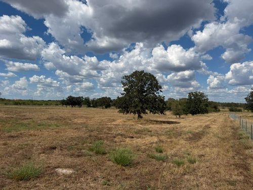 114 Sunny Day Dr, Red Rock, TX, 78662-2017 | Card Image