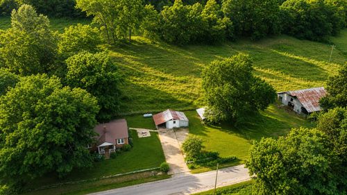 2039 Blackburn Hollow Rd, Cornersville, TN, 37047-7000 | Card Image