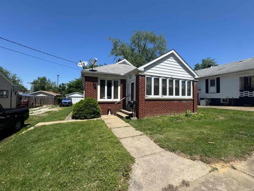 401 W Sycamore St, Boonville, IN, 47601-1555 | Card Image