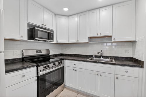 642-642 Flanders N, Delray Beach, FL, 33484-5235 | Card Image