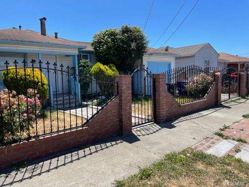 1902 Dunn Ave, Richmond, CA, 94801-2589 | Card Image