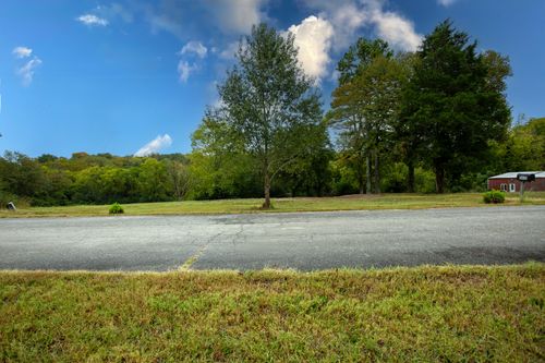 2413 Steve Dr, Columbia, TN, 38401-7120 | Card Image