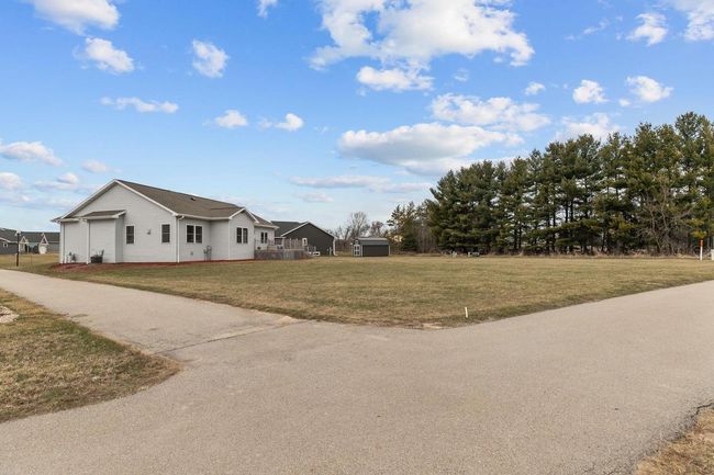 2570 W Fallen Oak Drive, House other with 5 bedrooms, 3 bathrooms and null parking in APPLETON WI | Image 8
