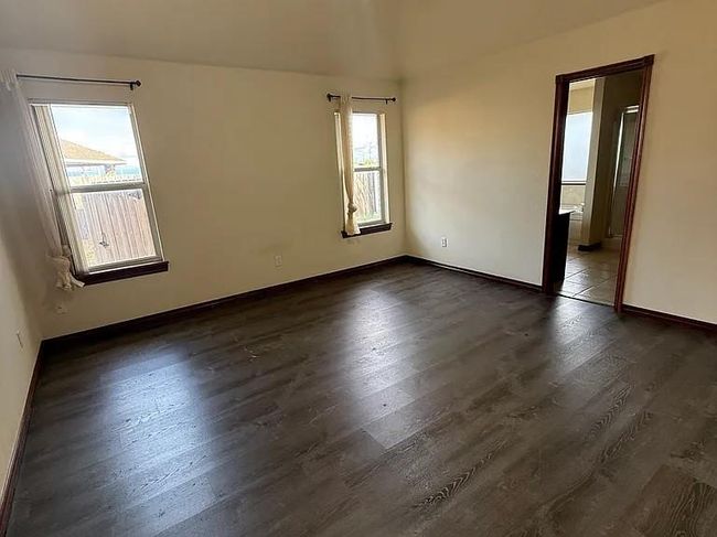 11000 Sw 8 Th St, House other with 3 bedrooms, 2 bathrooms and null parking in Yukon OK | Image 6