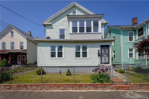 137 Deacon St, Bridgeport, CT, 06607-1030 | Card Image