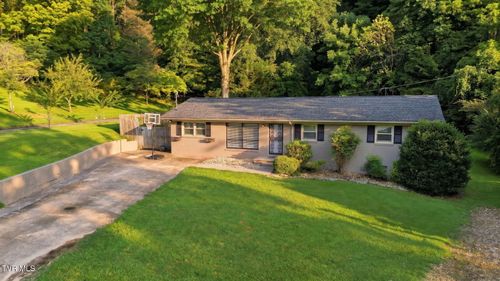 3825 Hemlock Park Ln, Kingsport, TN, 37663-2083 | Card Image