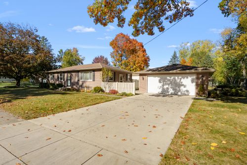 1710 Greenview Ave, Portage, MI, 49024-3381 | Card Image