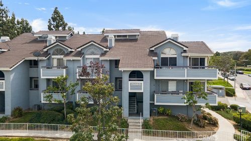 153-26860 Claudette St, Canyon Country, CA, 91351-4839 | Card Image