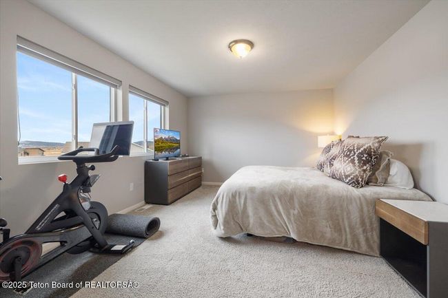 Master Bedroom | Image 18