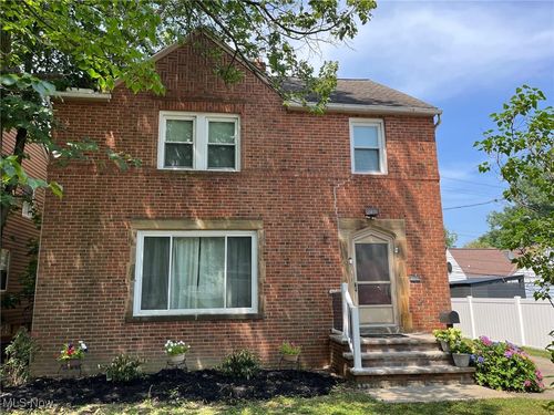 2496 Milton Rd, University Heights, OH, 44118-4681 | Card Image