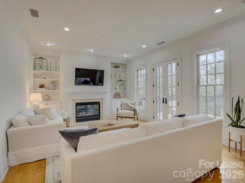 3278 Park Rd, Charlotte, NC, 28209-2004 | Card Image