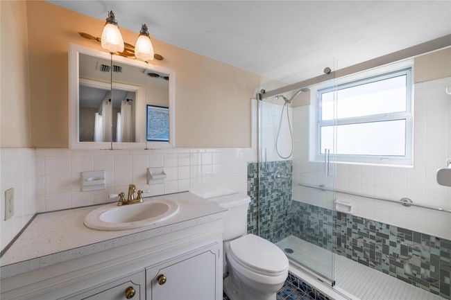 APT-340 - 1951 Ne 39 Th St, Condo with 1 bedrooms, 2 bathrooms and null parking in Lighthouse Point FL | Image 8