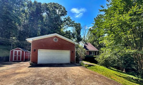 663 Redbird Rd, Williamsburg, KY, 40769-1823 | Card Image