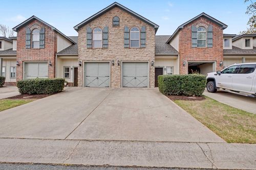 104 Venezia Ln, Maumelle, AR, 72113-7458 | Card Image