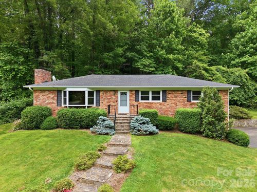22 Mayfair Dr, Candler, NC, 28715-9649 | Card Image