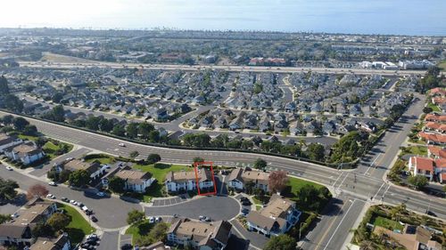 6815 Zinnia Ct, Carlsbad, CA, 92011-3860 | Card Image