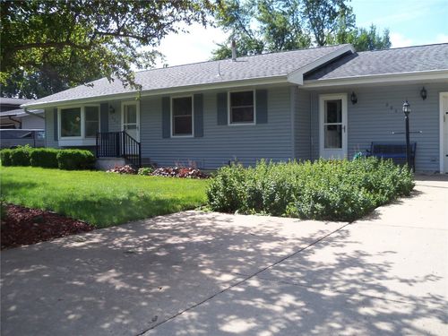 225 W Zeller St, North Liberty, IA, 52317-9630 | Card Image