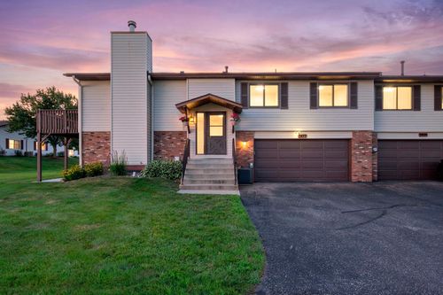 3837 Gershwin Ave N, Oakdale, MN, 55128-3008 | Card Image