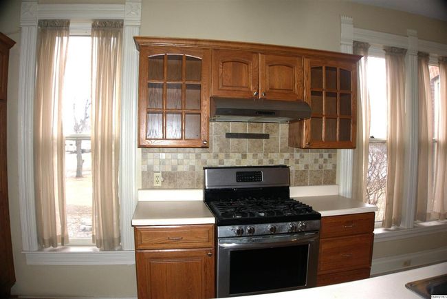 286 Williams St, House other with 4 bedrooms, 2 bathrooms and 1 parking in Barry IL | Image 9