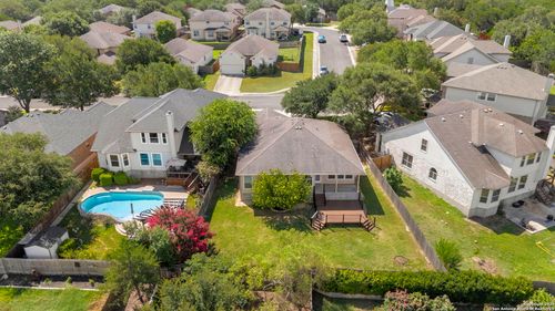 665 La Bahia Loop, New Braunfels, TX, 78132-2858 | Card Image