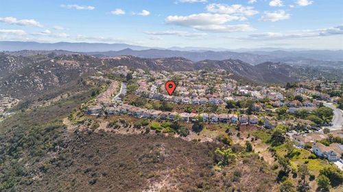 2462 Bear Rock Gln, Escondido, CA, 92026-5046 | Card Image