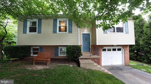 3824 Hillcrest Dr, COLUMBIA, PA, 17512-9664 | Card Image