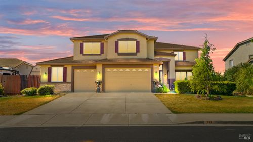736 Ruby Dr, Vacaville, CA, 95687-7712 | Card Image
