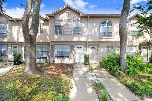 2257 Fletchers Point Cir, TAMPA, FL, 33613-4169 | Card Image