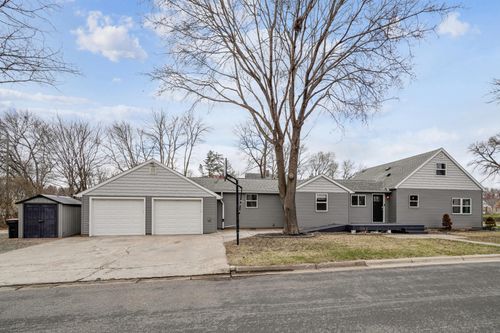362 3rd St, Gaylord, MN, 55334-2285 | Card Image
