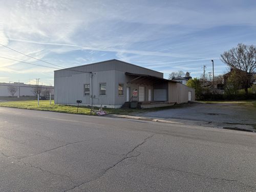 1138 W Main St, Morristown, TN, 37814-4519 | Card Image